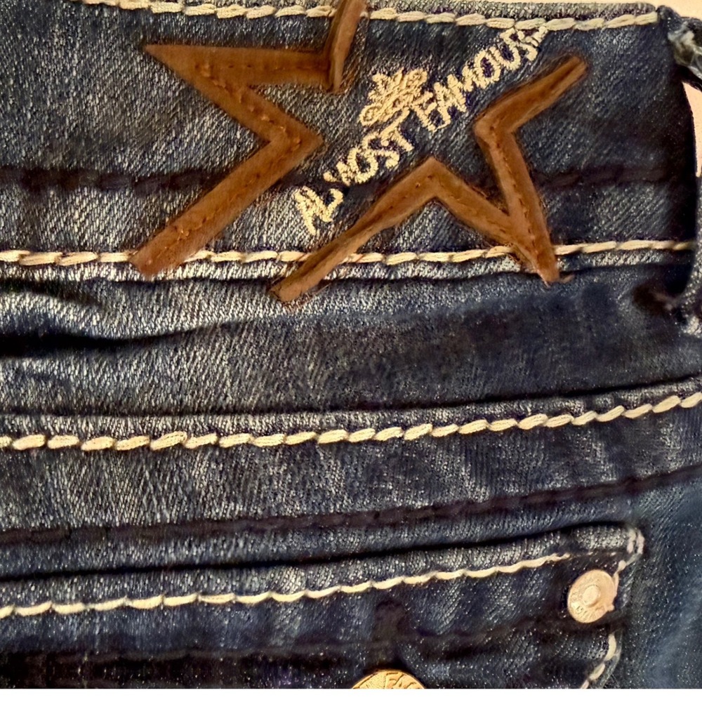 Almost Famous Womens Low Rise Bootcut Distressed Jeans Dark Wash Size 9 Y2K - Picture 10 of 13